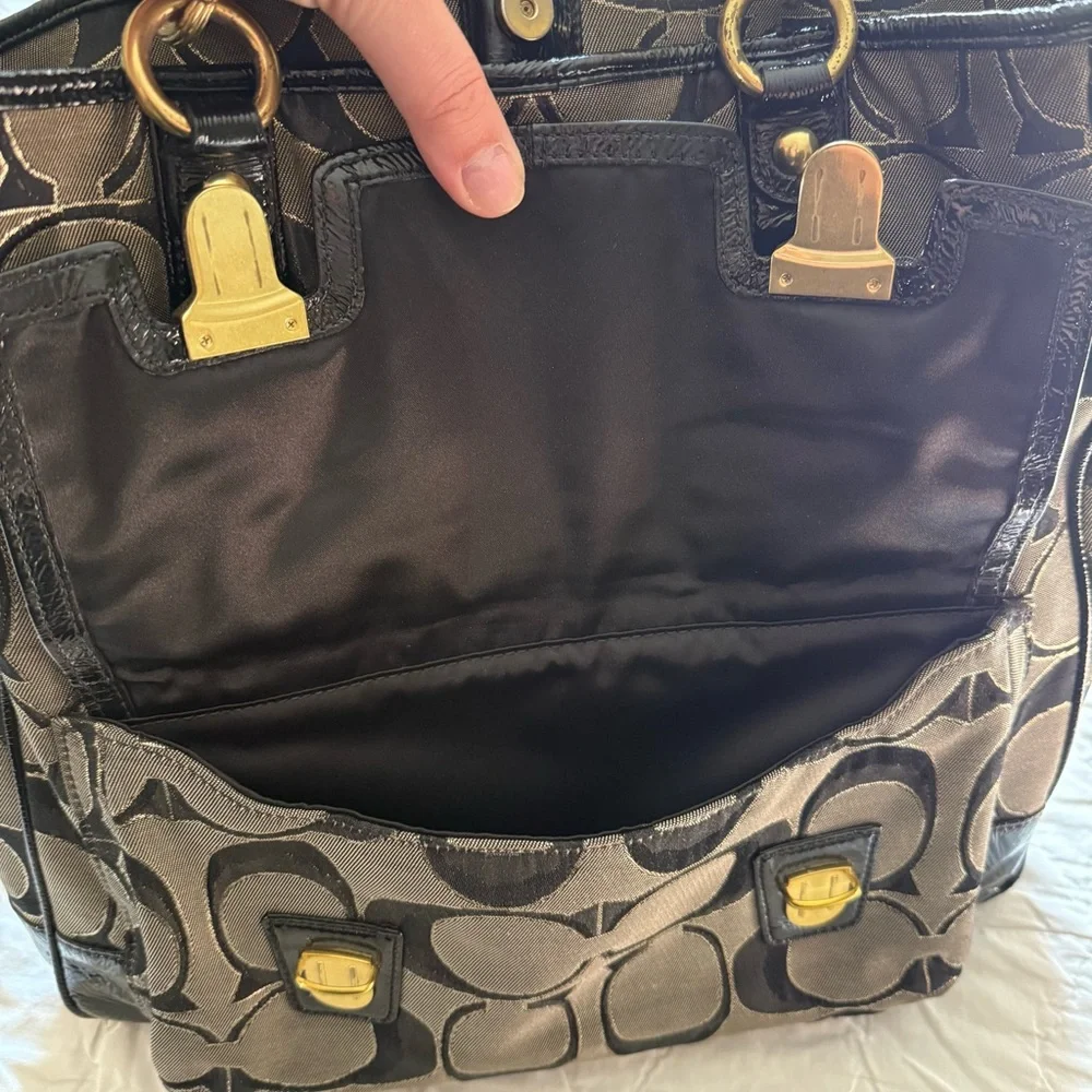 Coach Vintage Black and Grey Signature C Gold Chain and Snap Tote Shoulder Bag - Picture 15 of 15